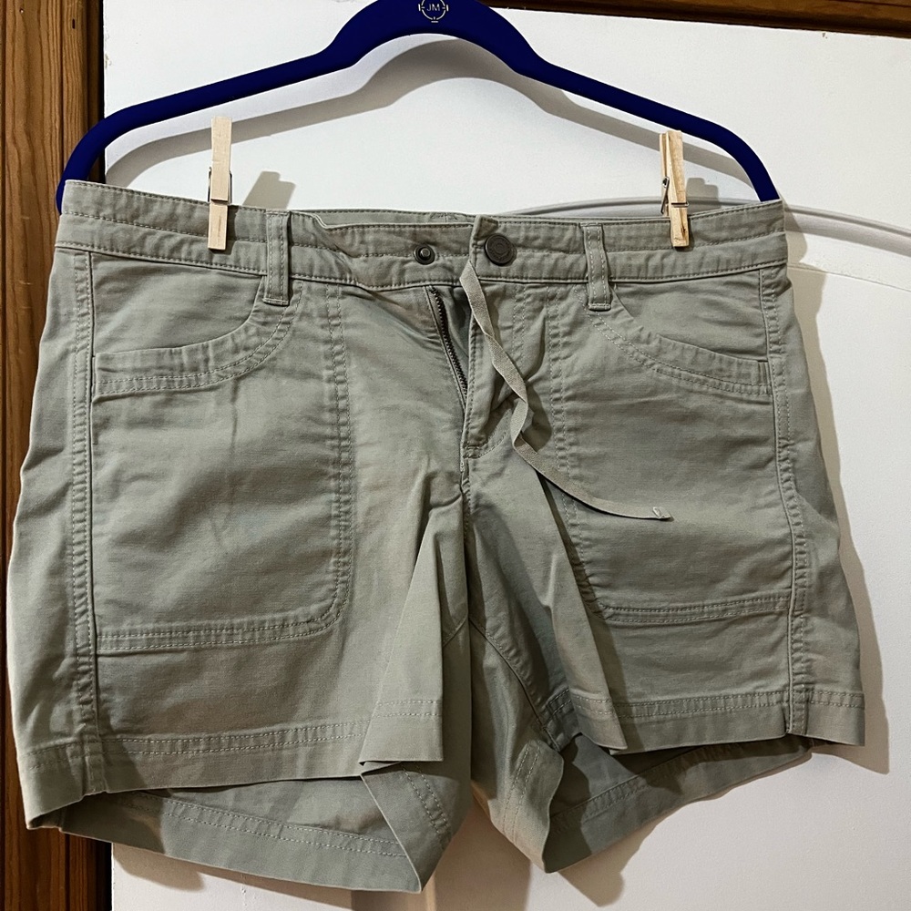 The north face womens shorts super cute